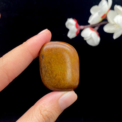 和田玉红沁皮籽料原石（20g）