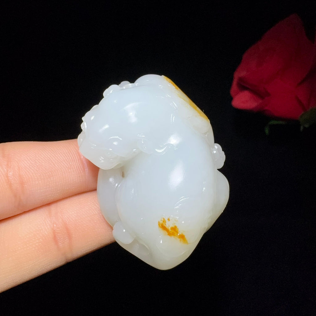 秒杀和田玉籽料貔貅小手把（62.8g）