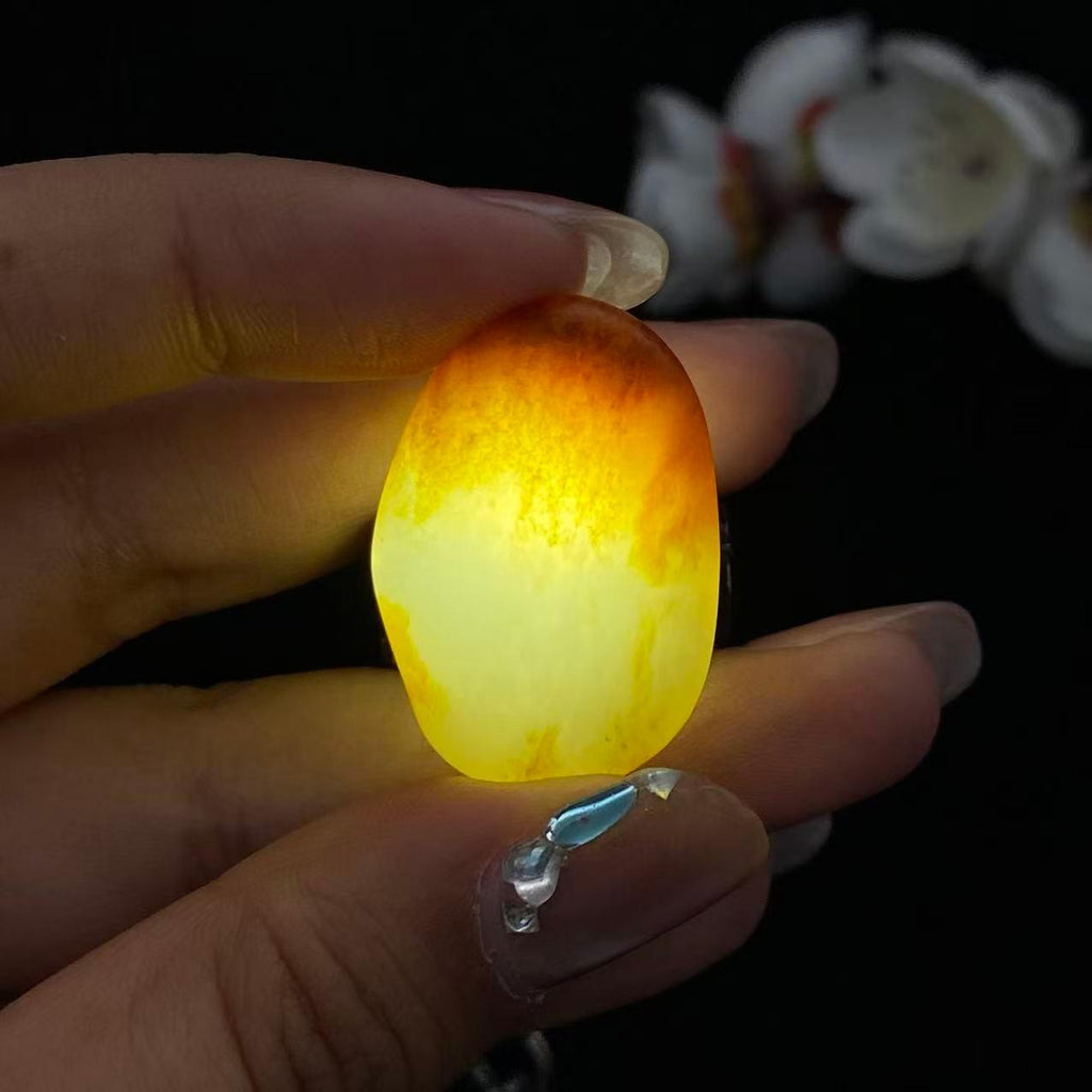 和田玉聚红皮籽料吊坠籽（9.3g）