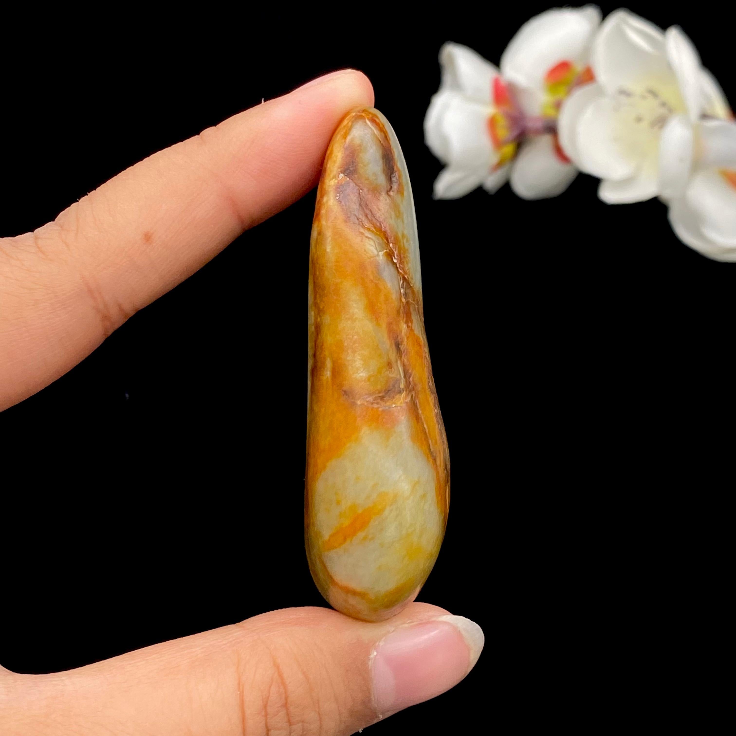 【超值推荐】和田玉聚黄皮籽料原石（54.3g）