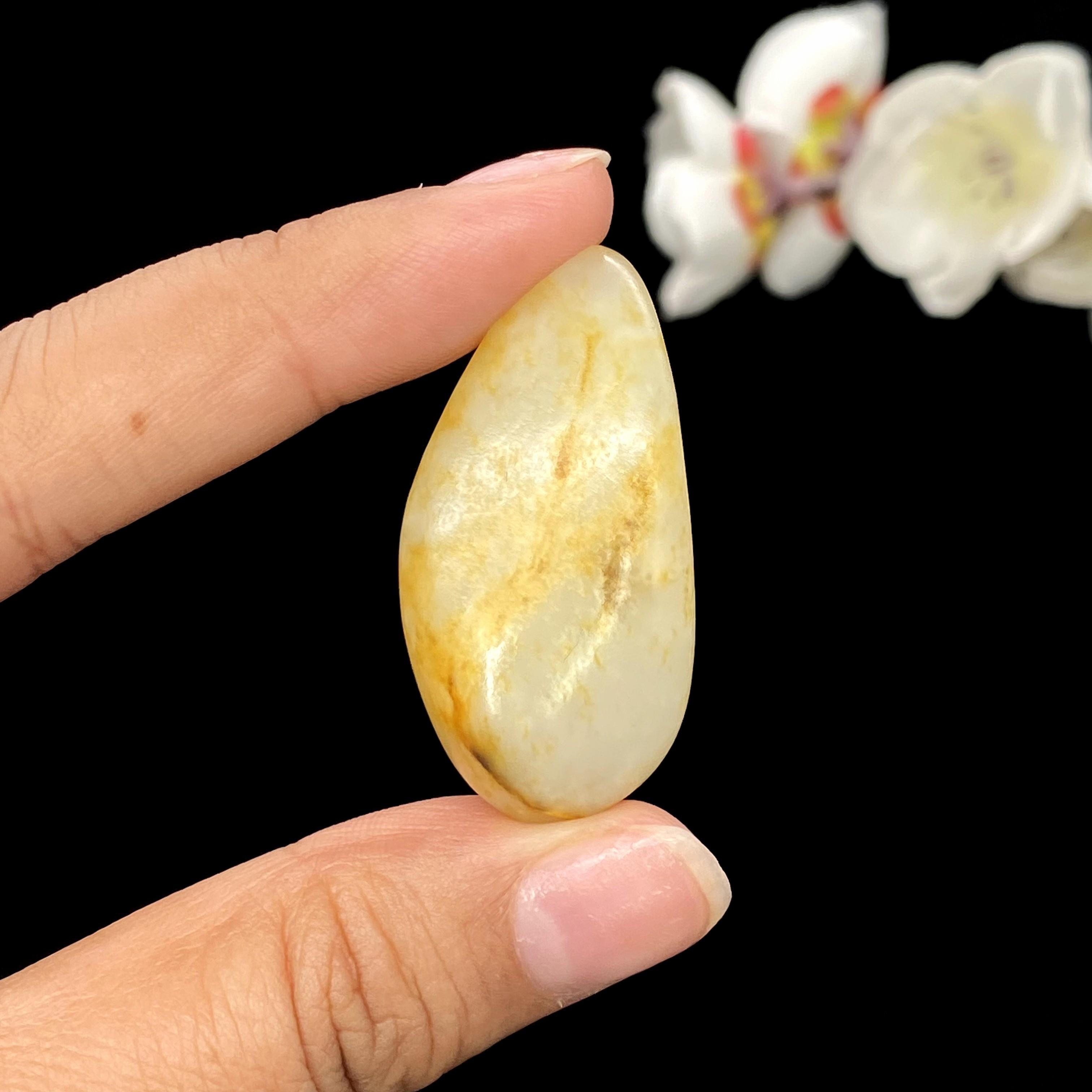 和田玉洒金皮籽料挂件（17.2g）