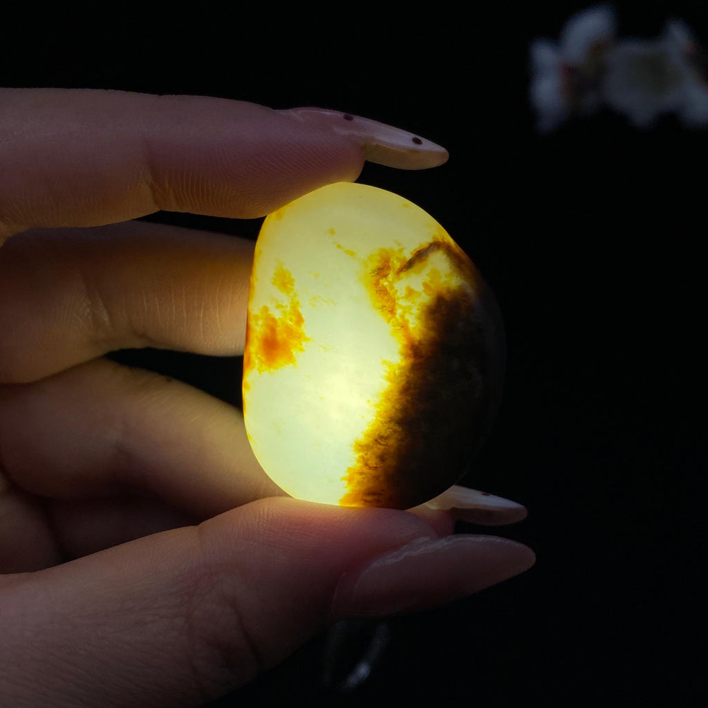 和田玉黄皮籽料挂件（20.2g）