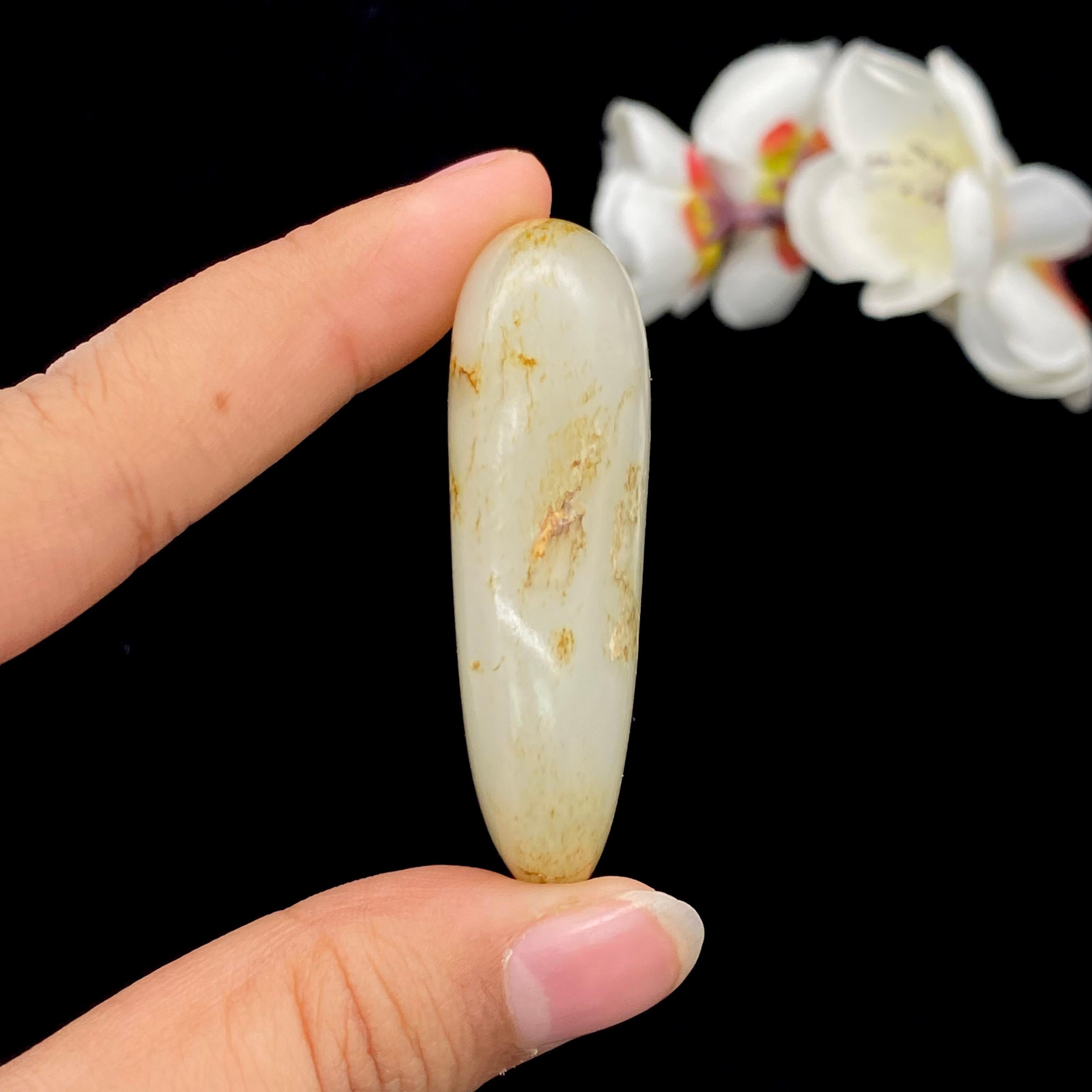 和田玉秋梨皮籽料挂件（46.2g）