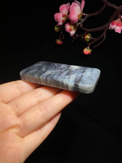 和田玉籽料青花山子（82.6g）