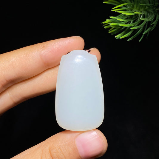 和田玉羊脂白玉无事牌（18.3g）