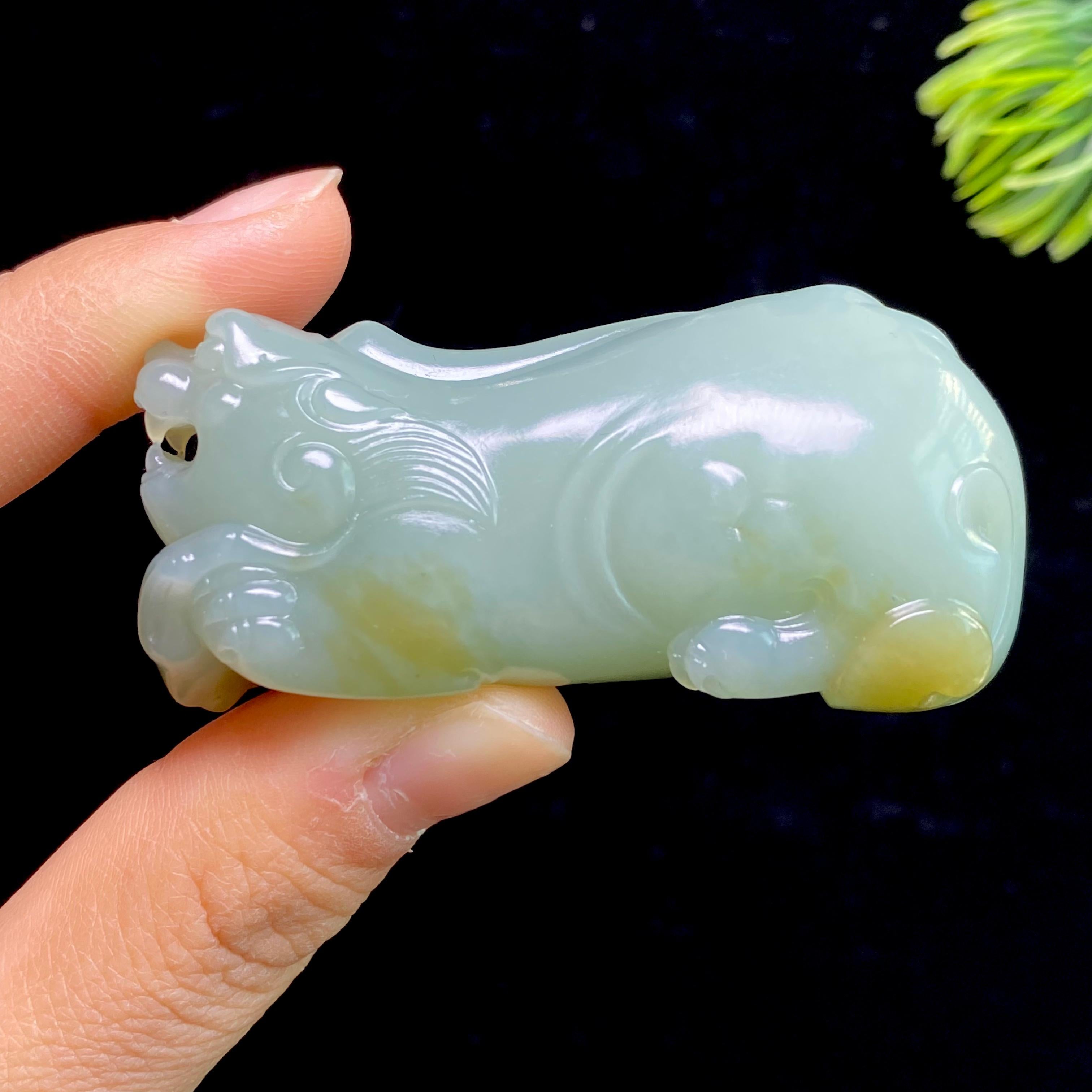 和田玉籽料且末蓝貔貅（60.1g）