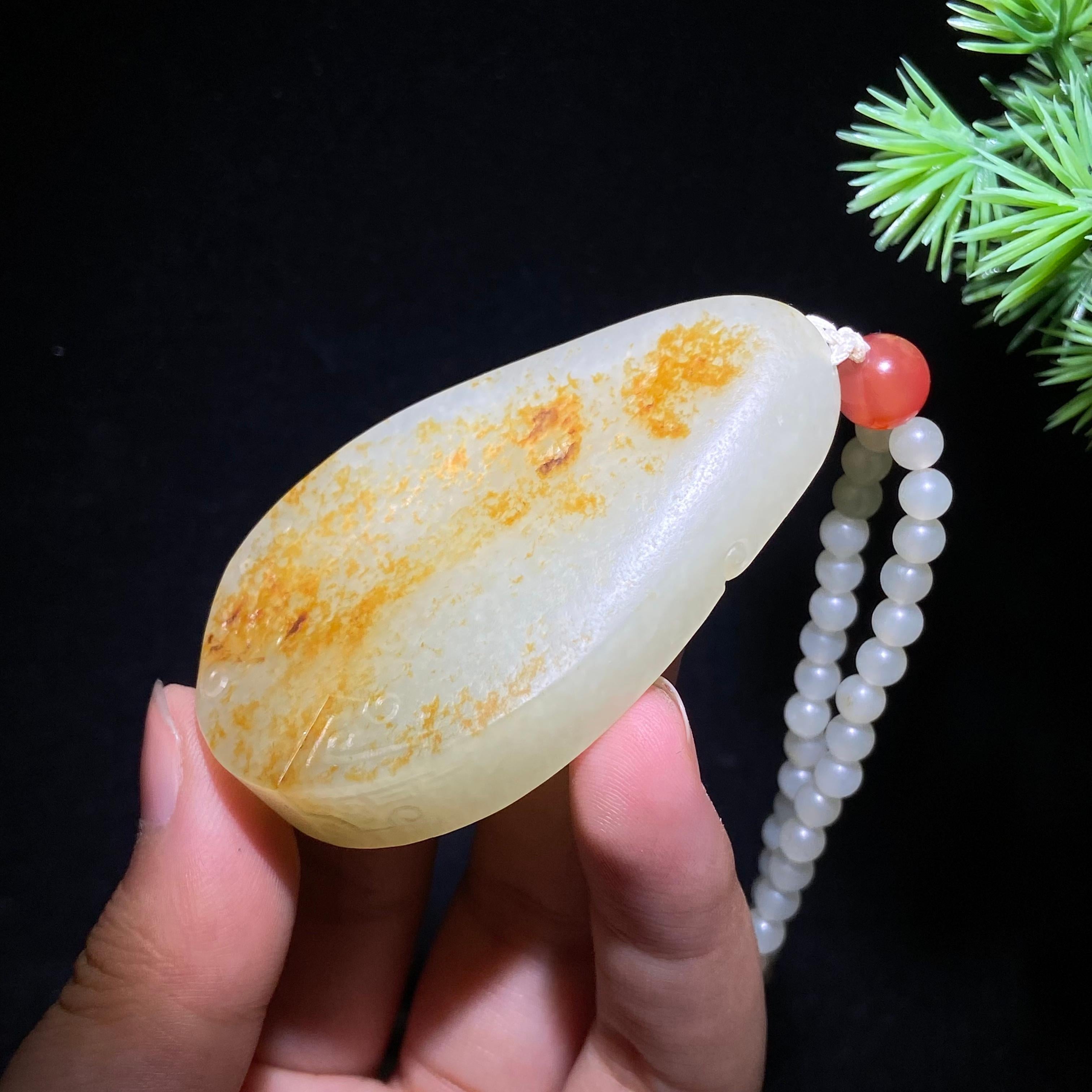 和田玉籽料无事牌（53.3g）