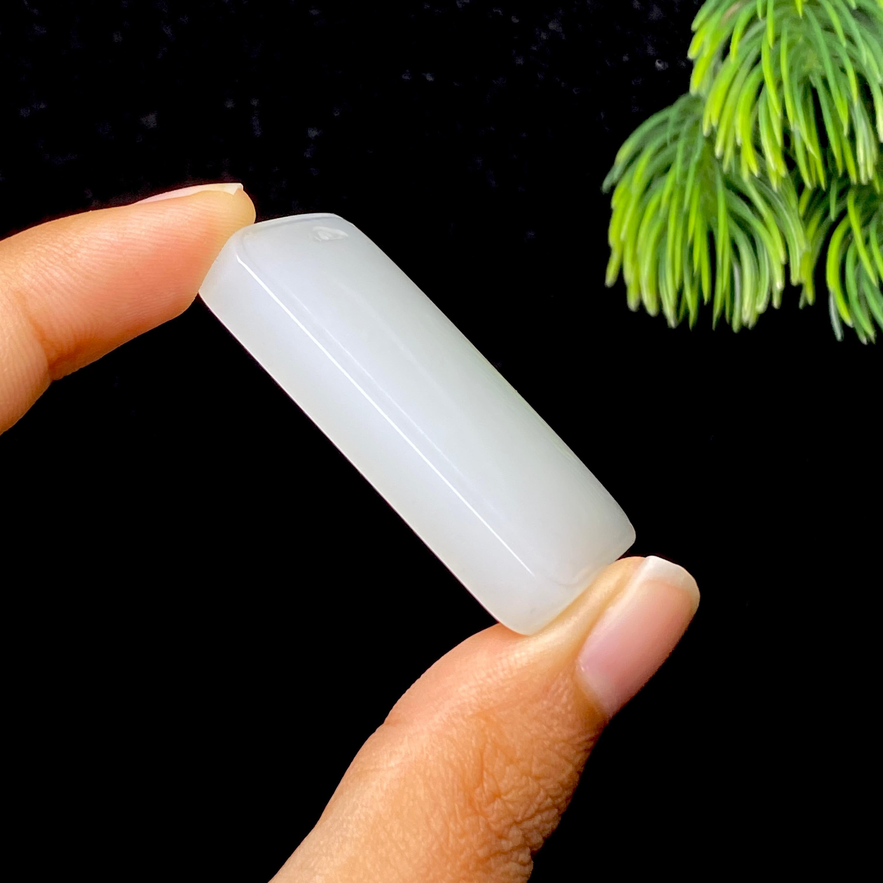 和田玉白玉无事牌（28.8g）
