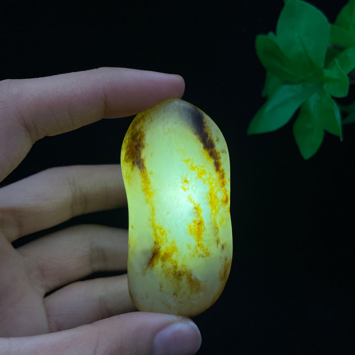 和田玉洒金皮籽料（48.3g）
