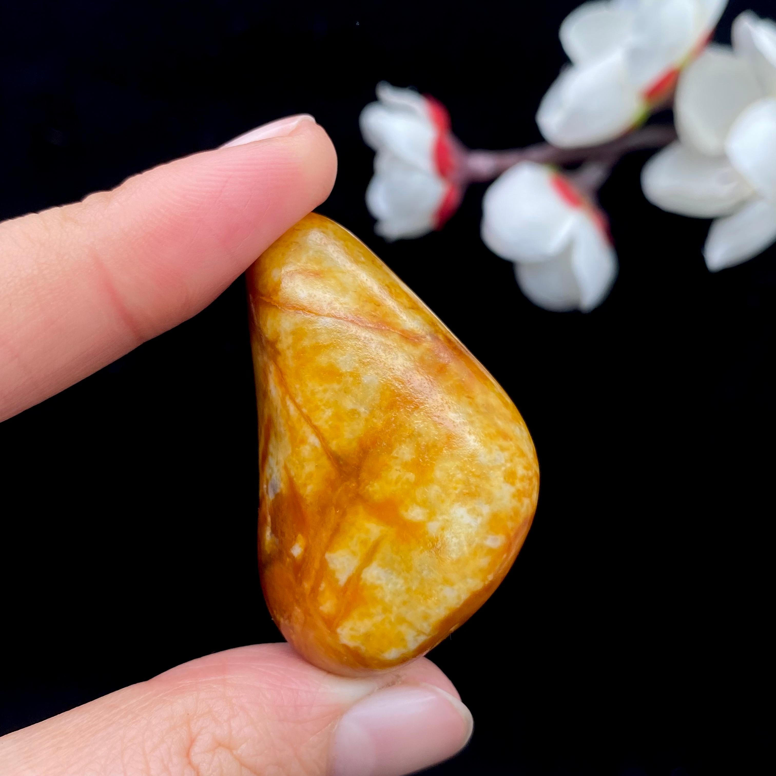 和田玉红沁皮籽料原石（28.3g）
