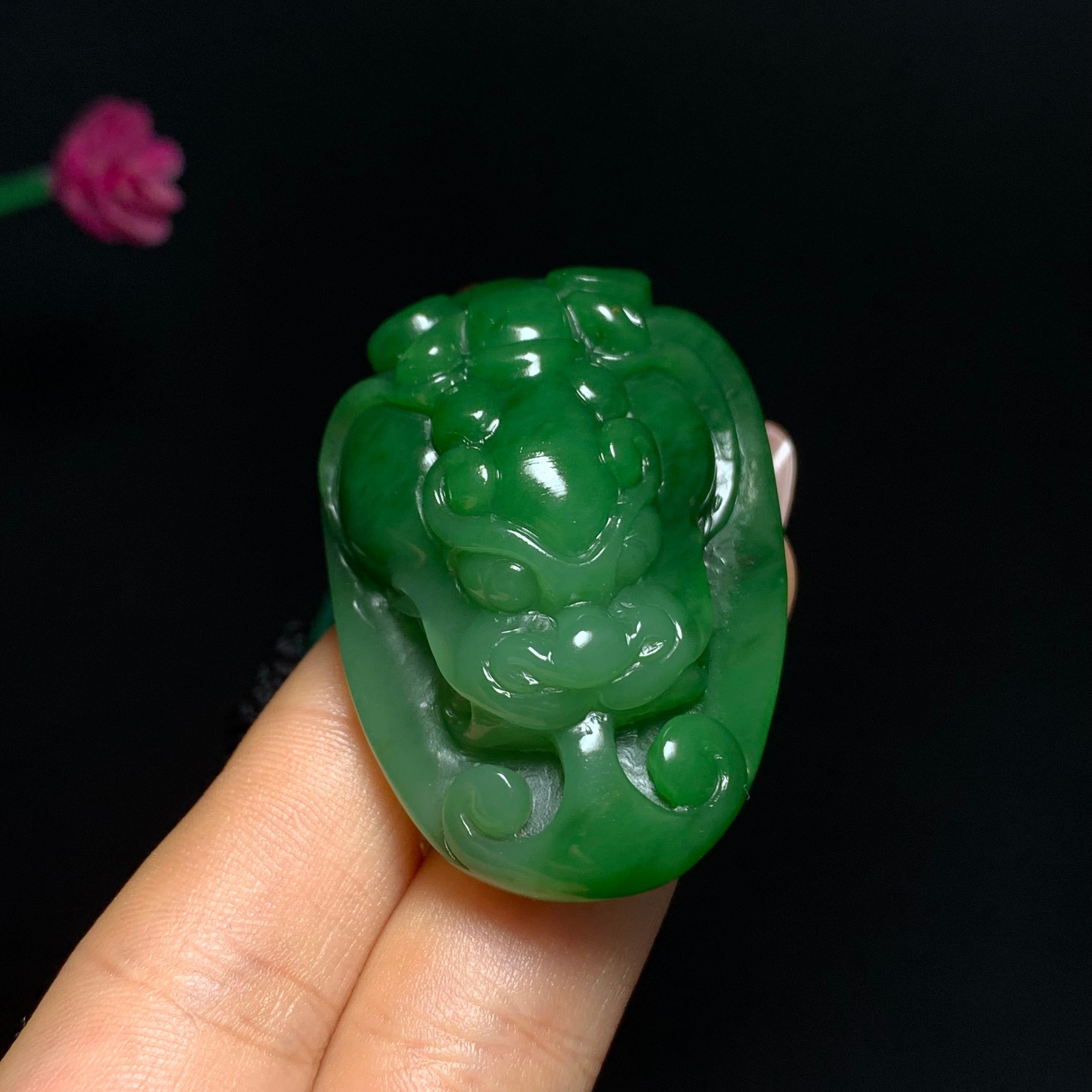 高品质和田玉碧玉菠菜绿守护（44.7g）