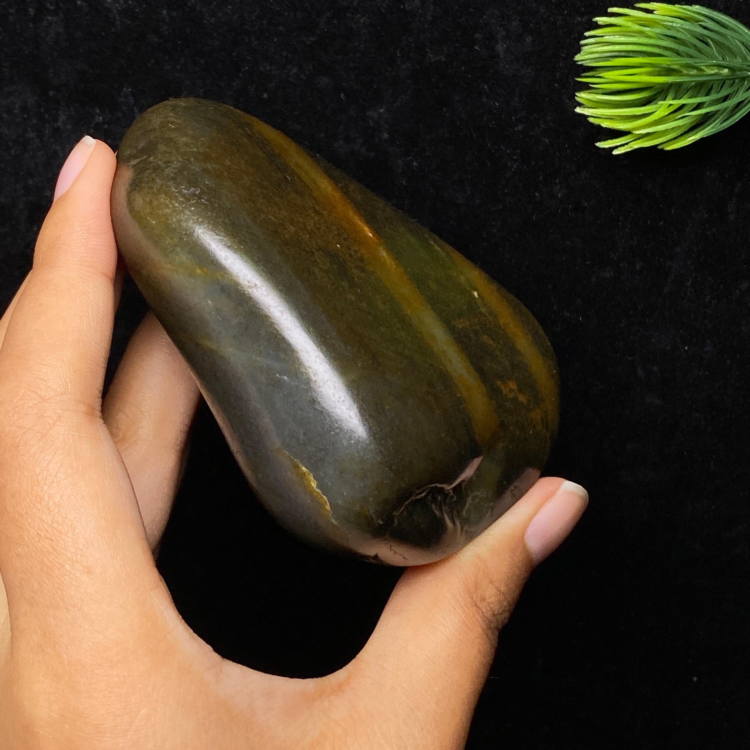 和田玉洒金皮籽料（236.6g）