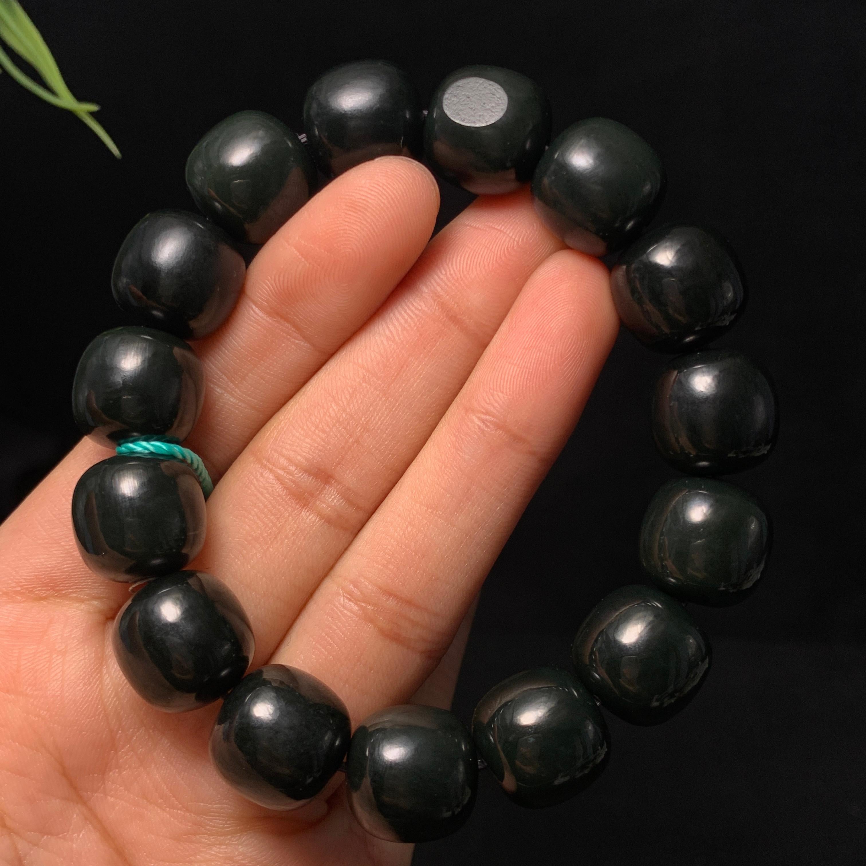 和田籽料黑青老型珠手串（72.4g）