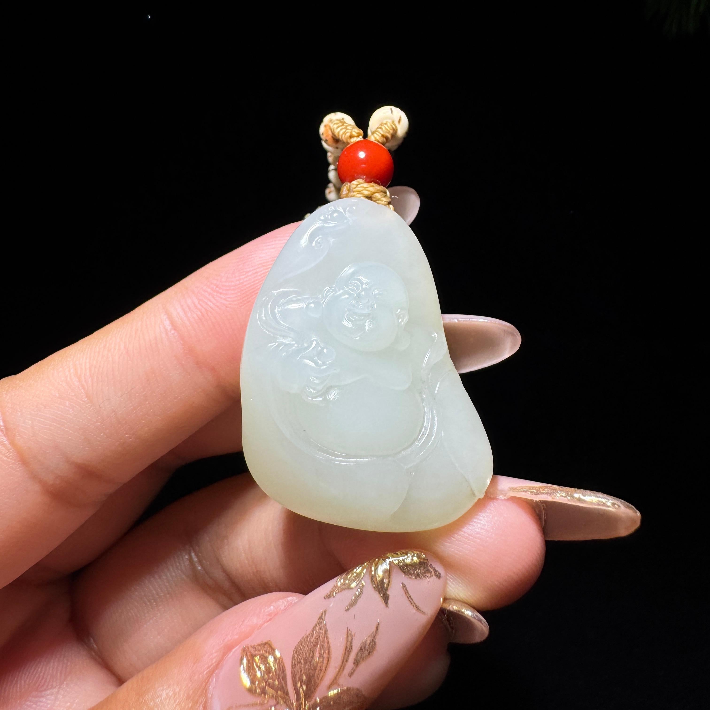 籽料雕件– 厚德载玉