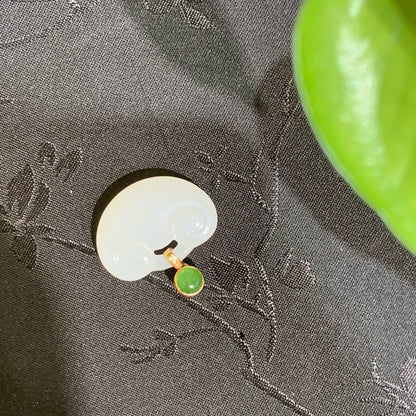 18k金羊脂白玉如意锁吊坠（3.3g）