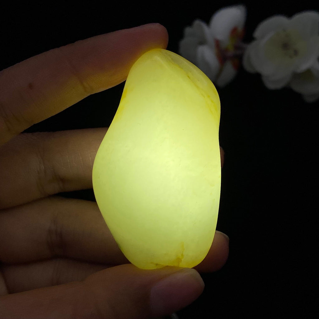 和田玉白玉带翠籽料挂件（44.4g）