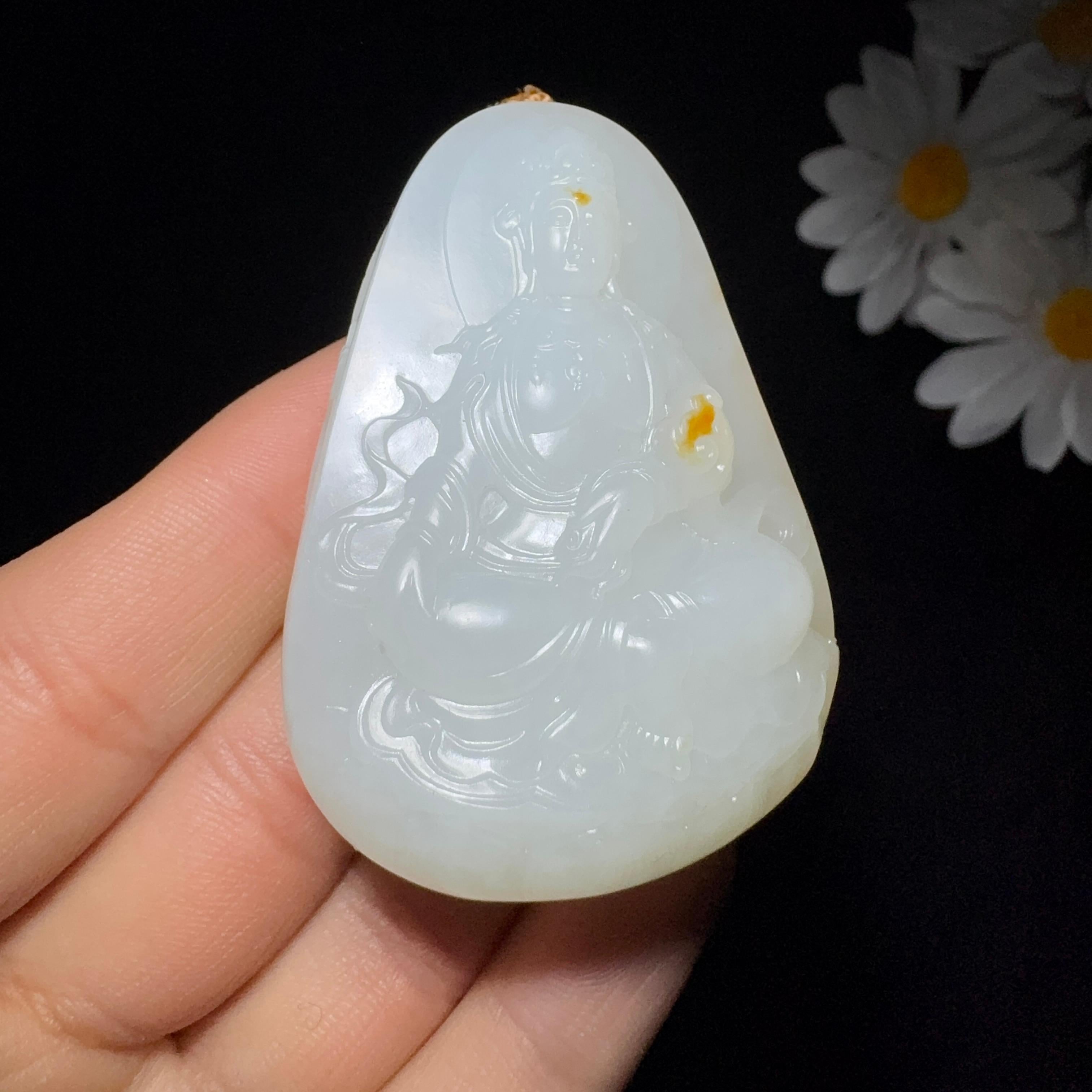 和田玉籽料羊脂白玉观音（85.1g）