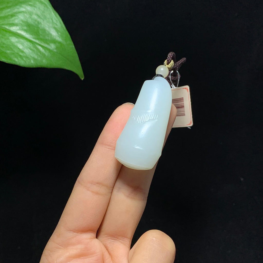 高品质和田山料羊脂白玉节节挂件（20.6g）