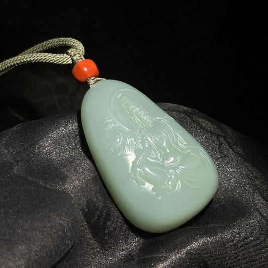 和田玉碧玉粉青观音（37.6g）