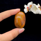 和田玉黄沁皮籽料挂件（21.2g）