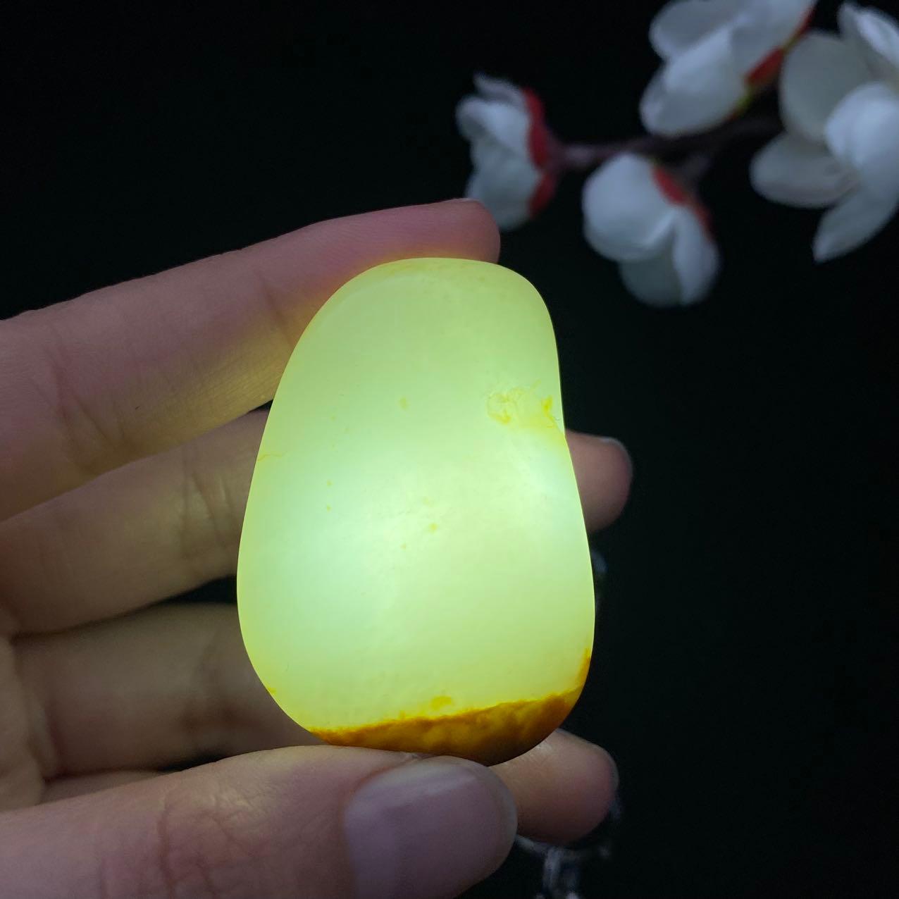 和田玉聚黄皮籽料原石（32.3g）