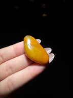 和田玉黄皮籽料原石（10.4g）