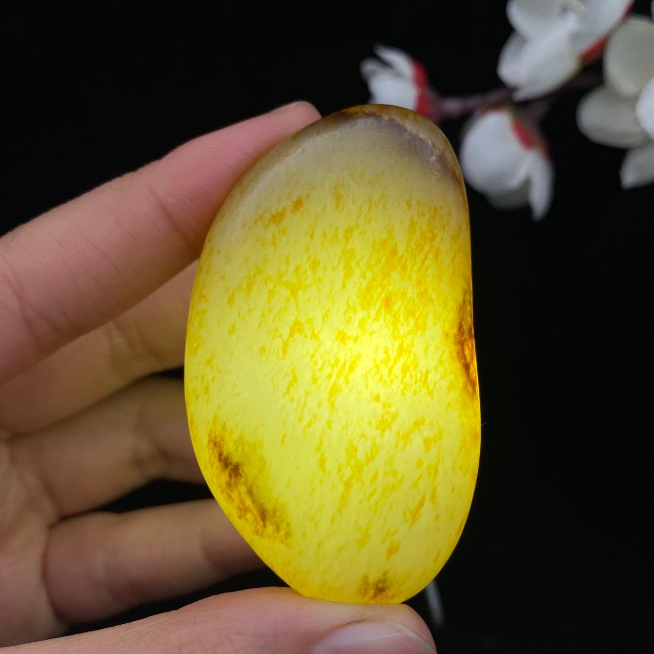 和田玉洒金皮籽料挂件（51.1g）