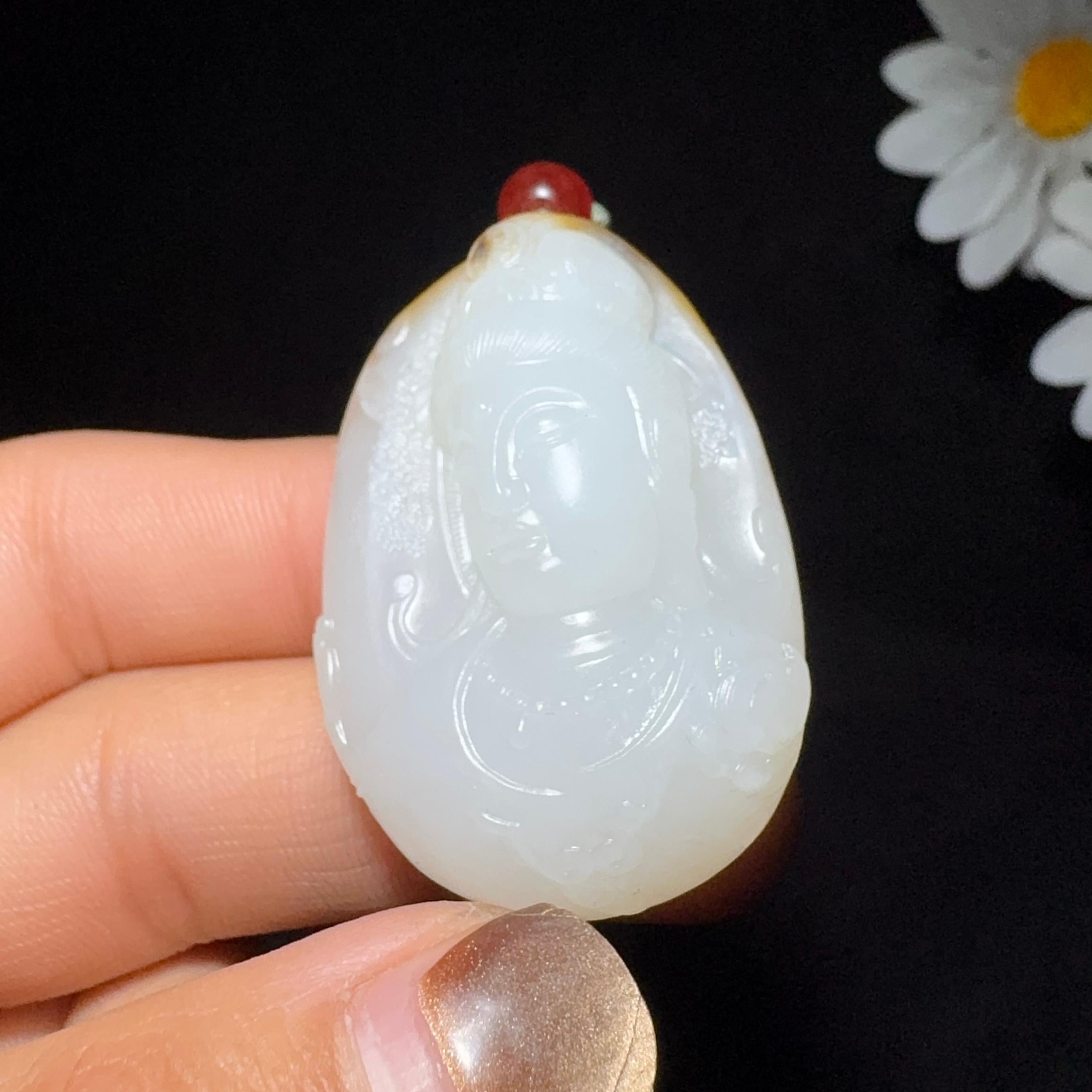 和田玉籽料观音（28.3g）