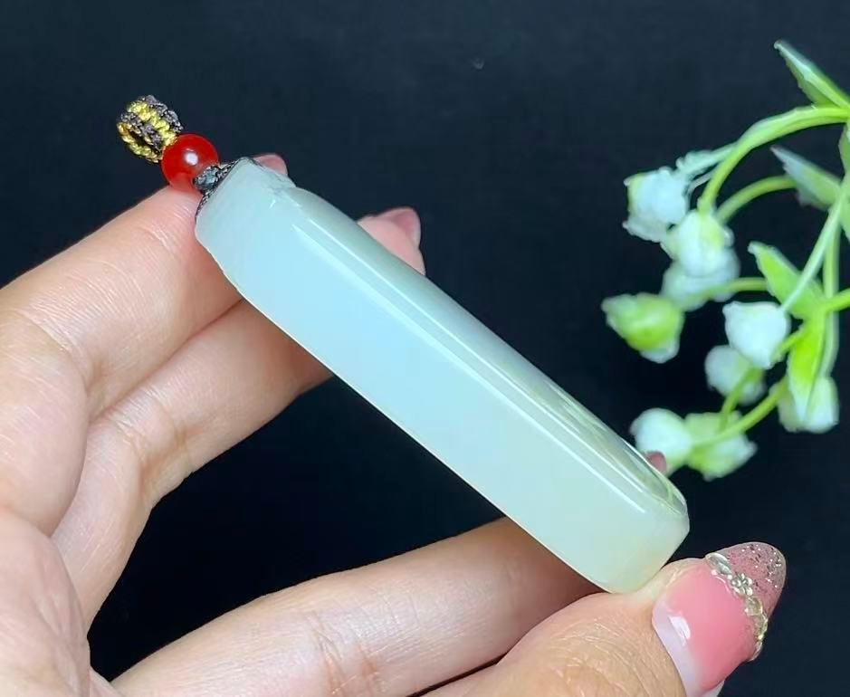 和田玉糖白玉平安无事牌（68.4g）