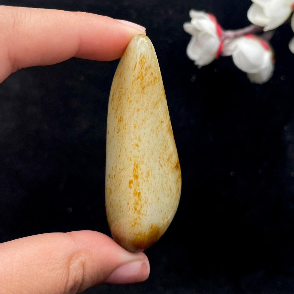 和田玉洒金皮籽料大挂件（52.3g）