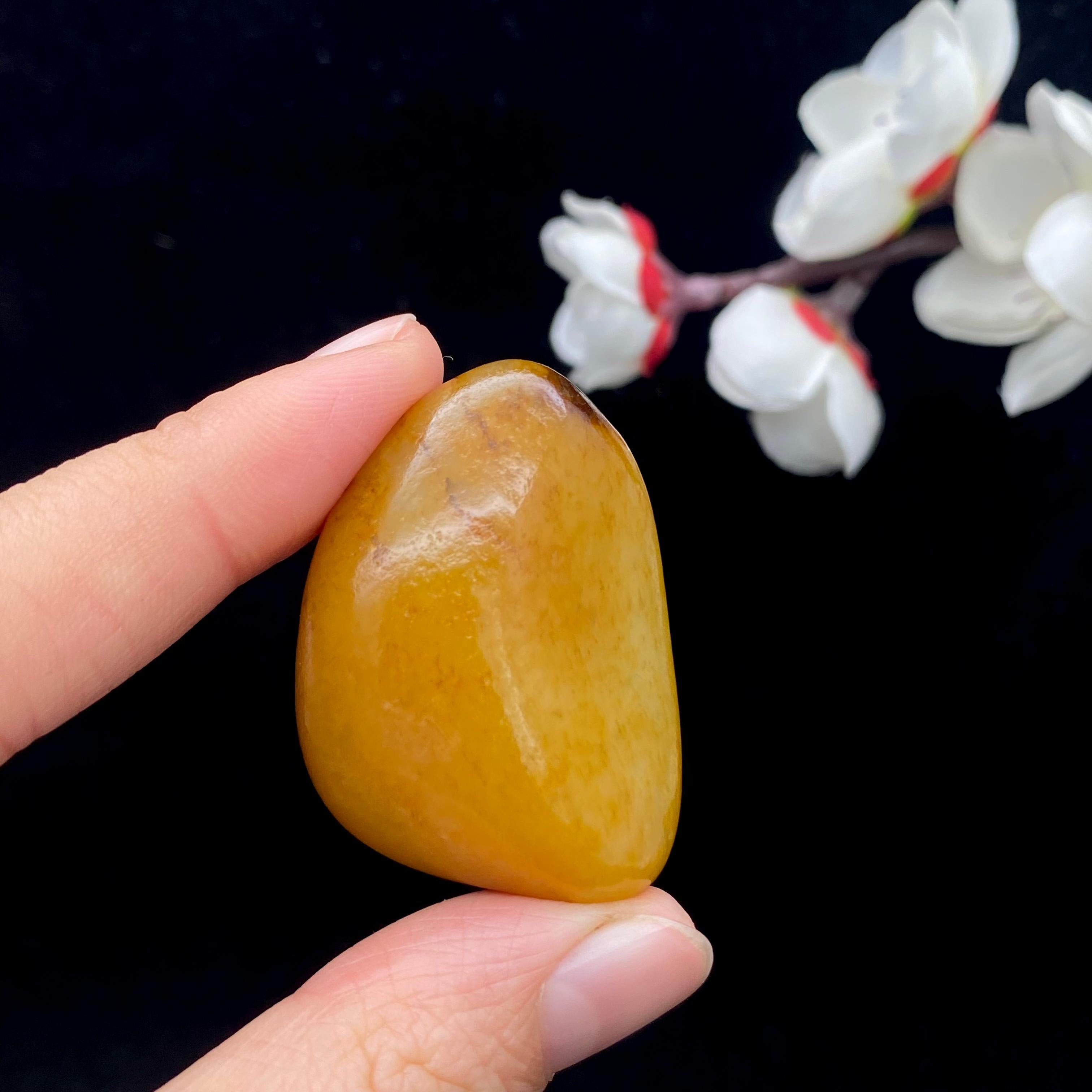 和田玉黄沁皮籽料原石（31.2g）