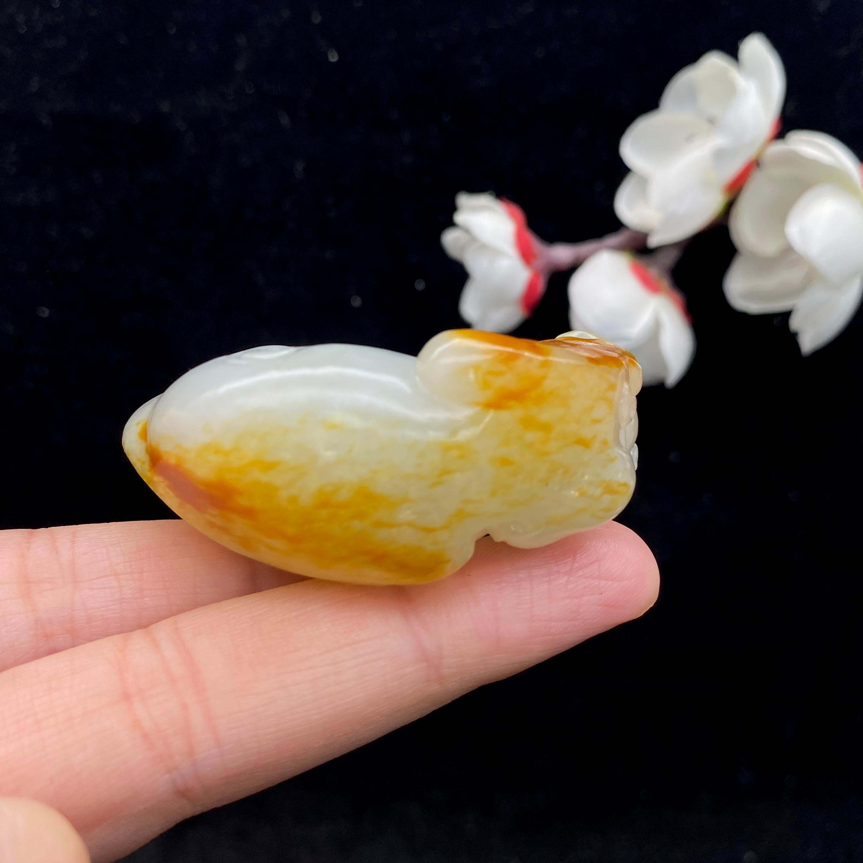 和田玉-洒金皮籽料【貔貅】挂件（57.0g）