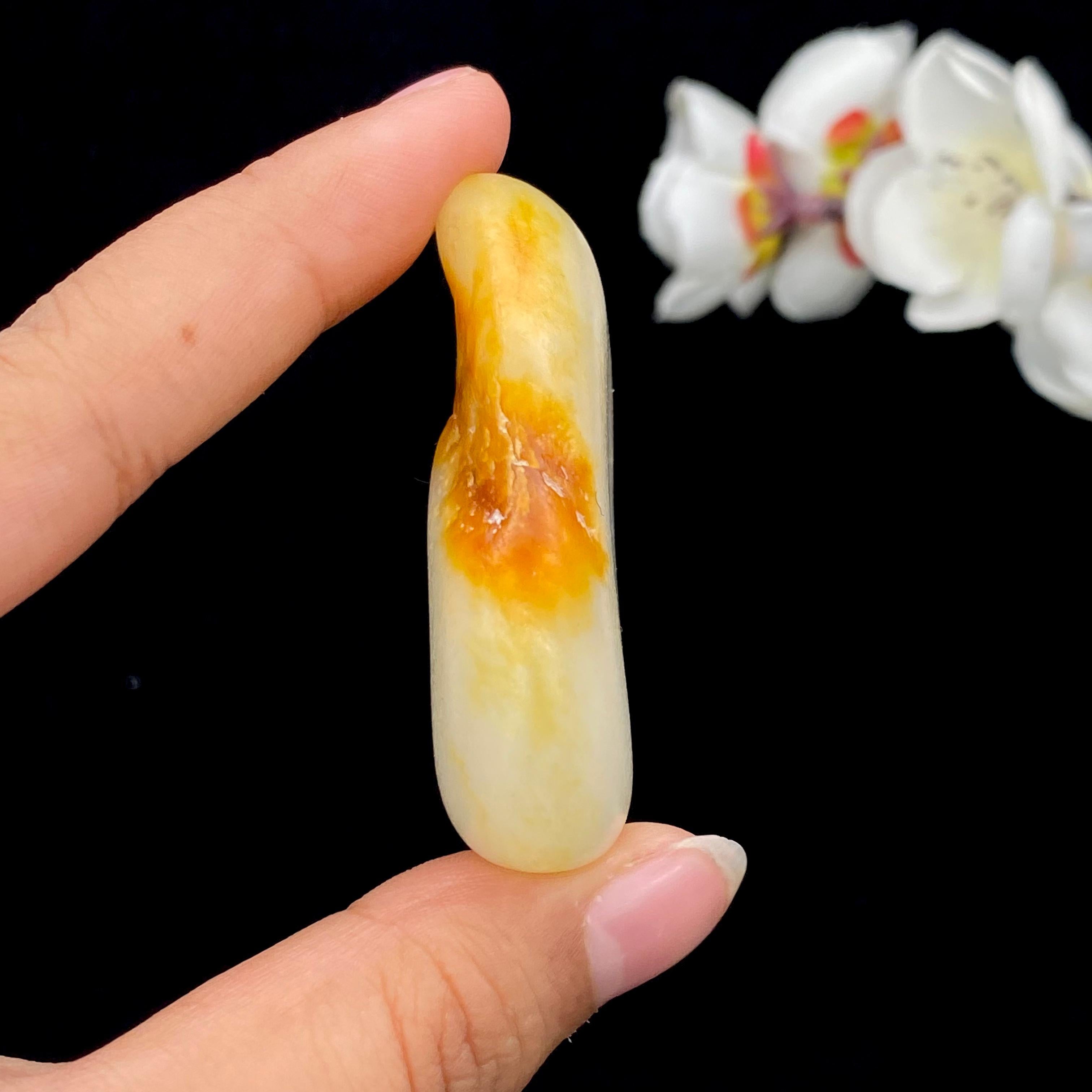 和田玉聚黄皮籽料原石（55.7g）