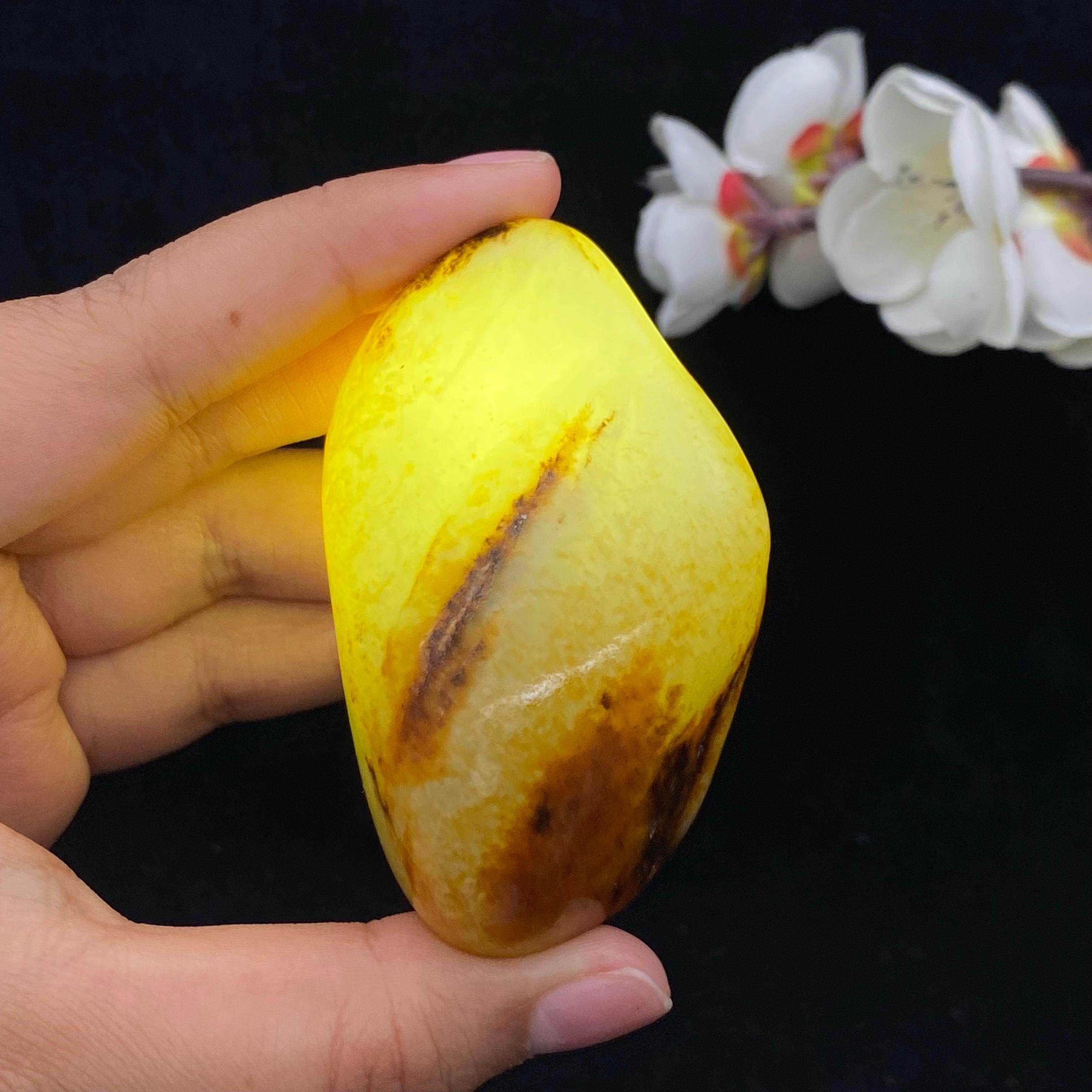 和田玉洒金皮籽料手把件（122.8g）
