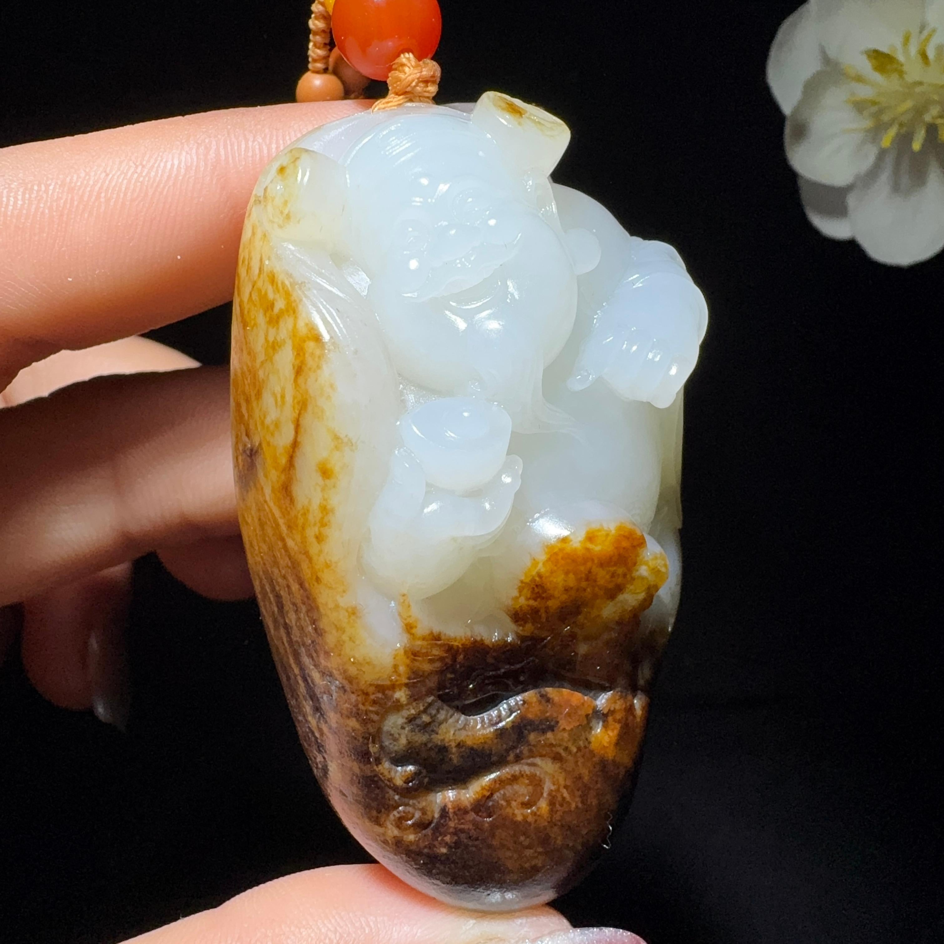 和田玉籽料手把件财神（105.5g）