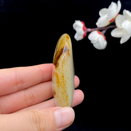 和田玉黄皮籽料原石（76.8g）