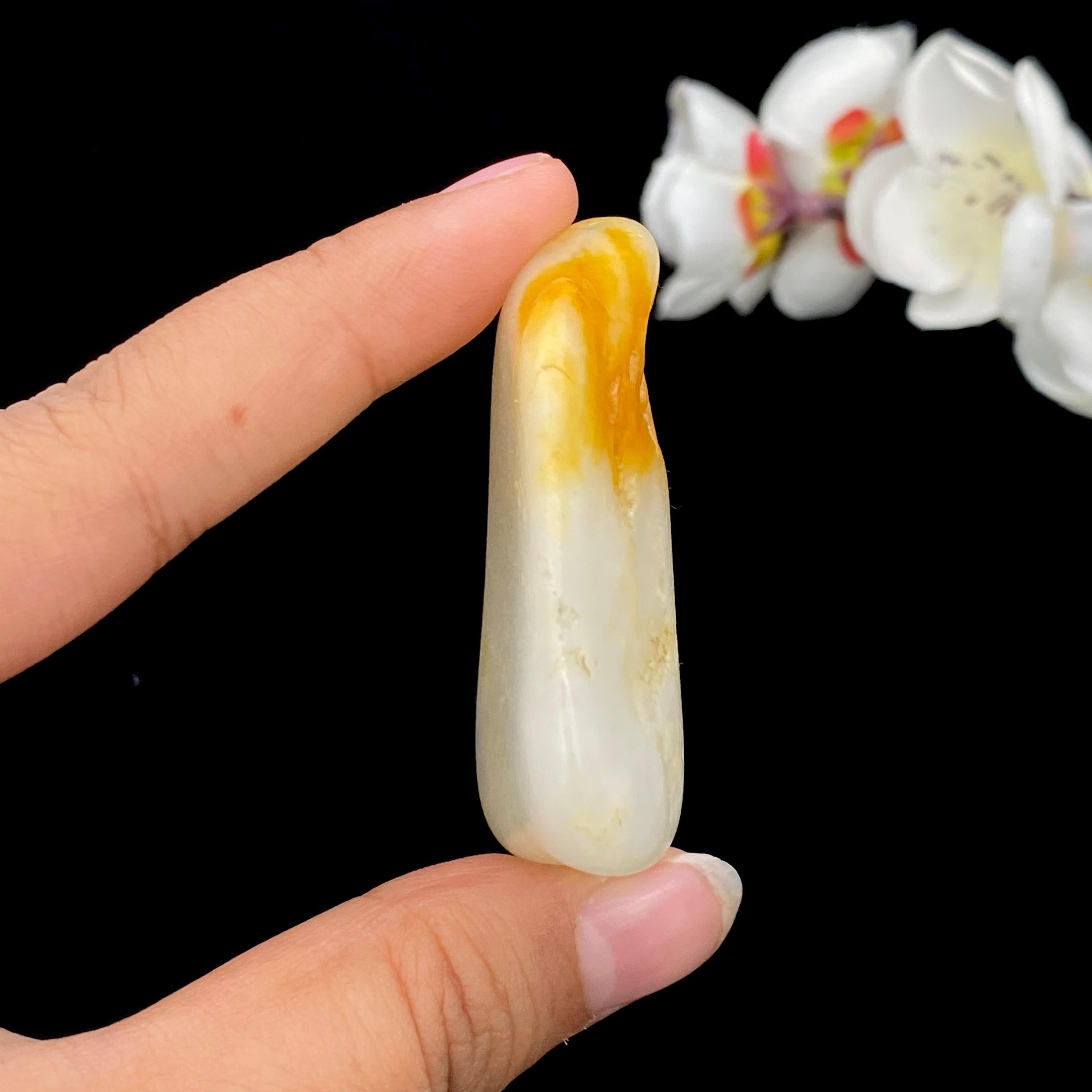 和田玉聚黄皮籽料原石（55.7g）