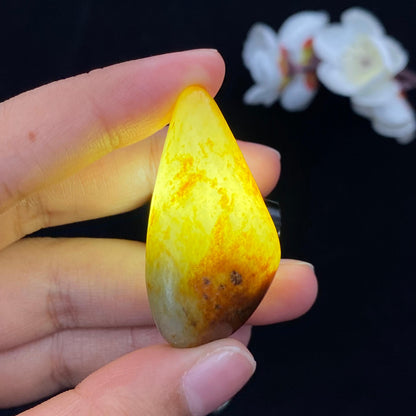 和田玉聚红皮青花底籽料挂件（23.3g）