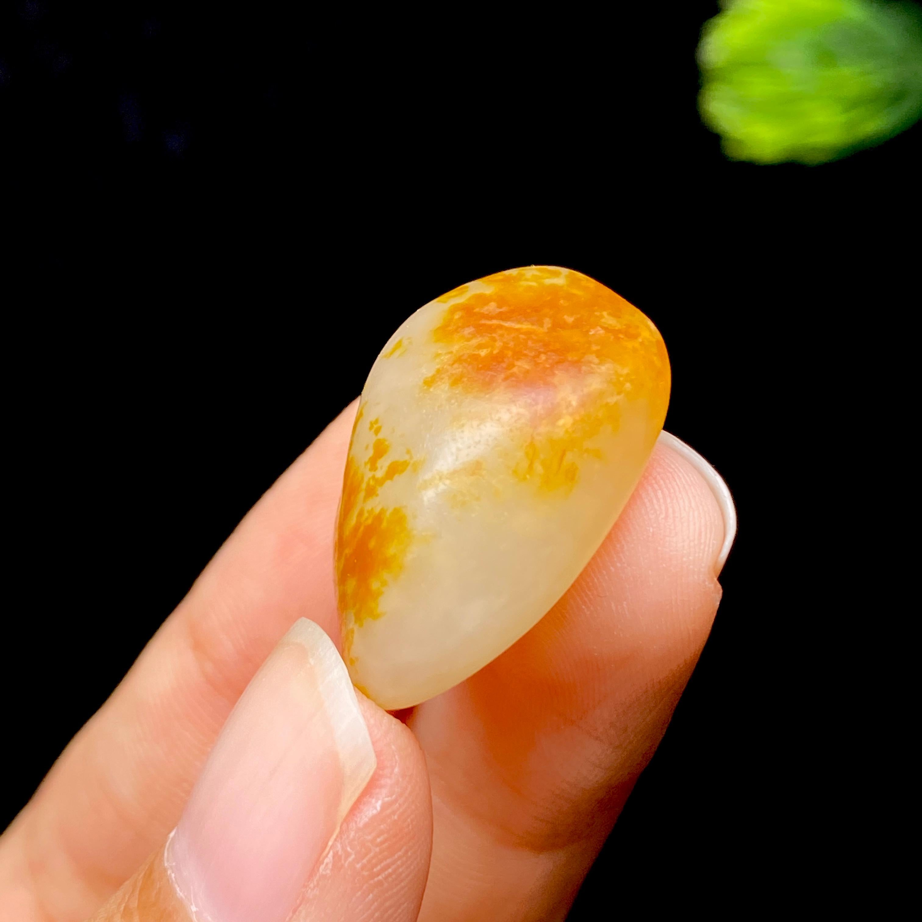 和田玉黄皮籽料（6.48g）