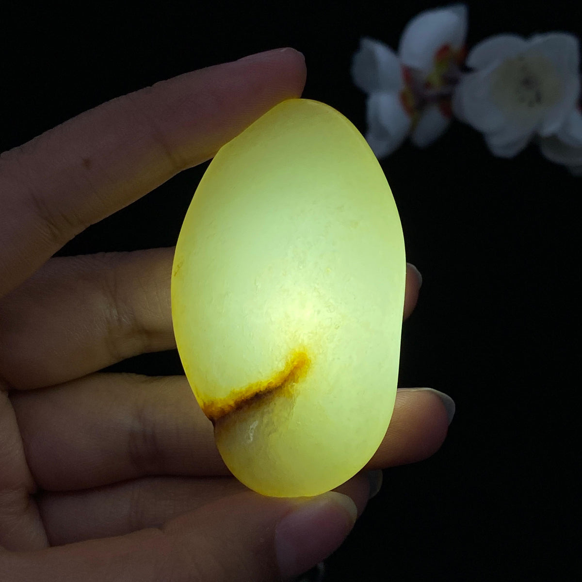 和田玉黄皮籽料（43.6g）