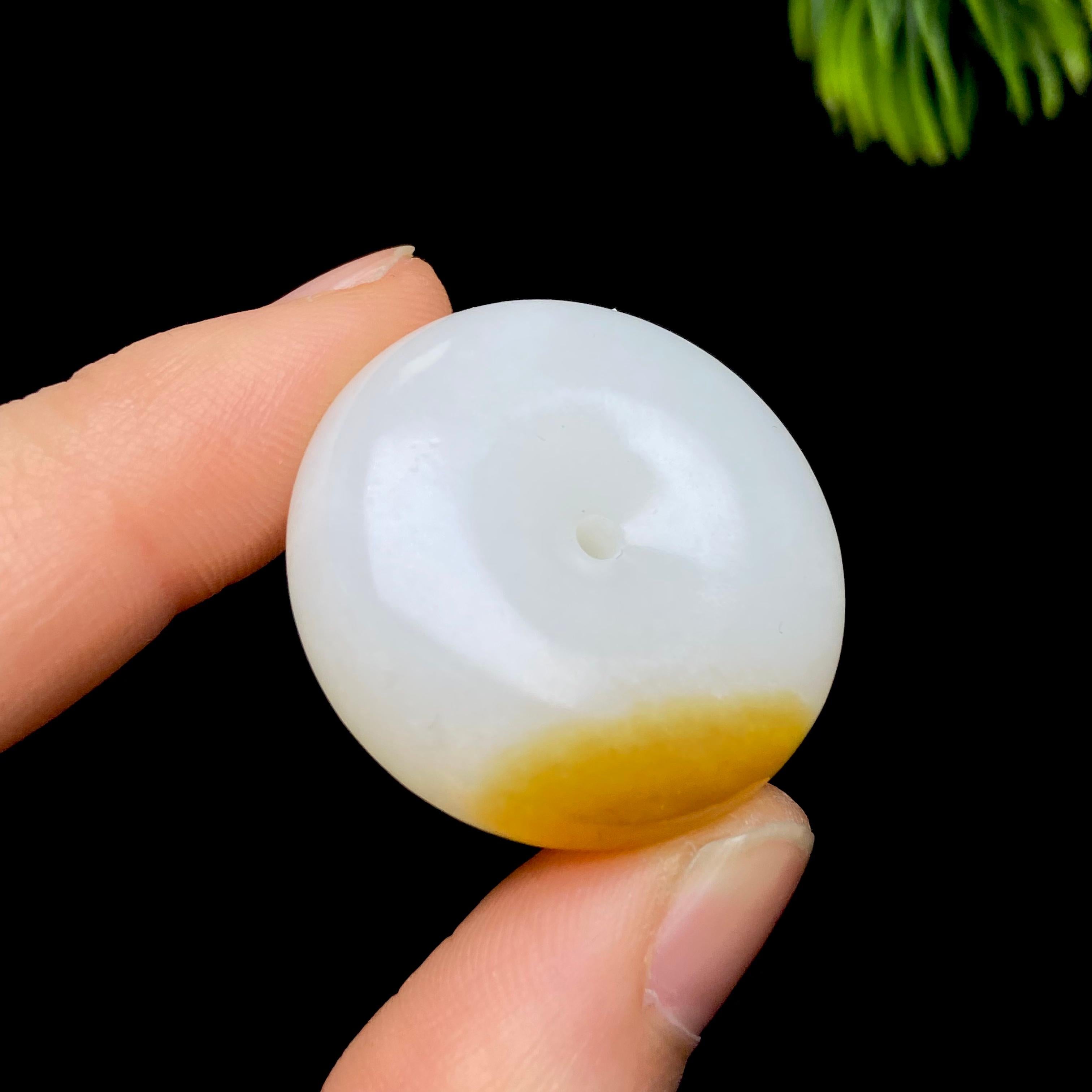 和田玉且末金山糖白平安扣（20.7g）