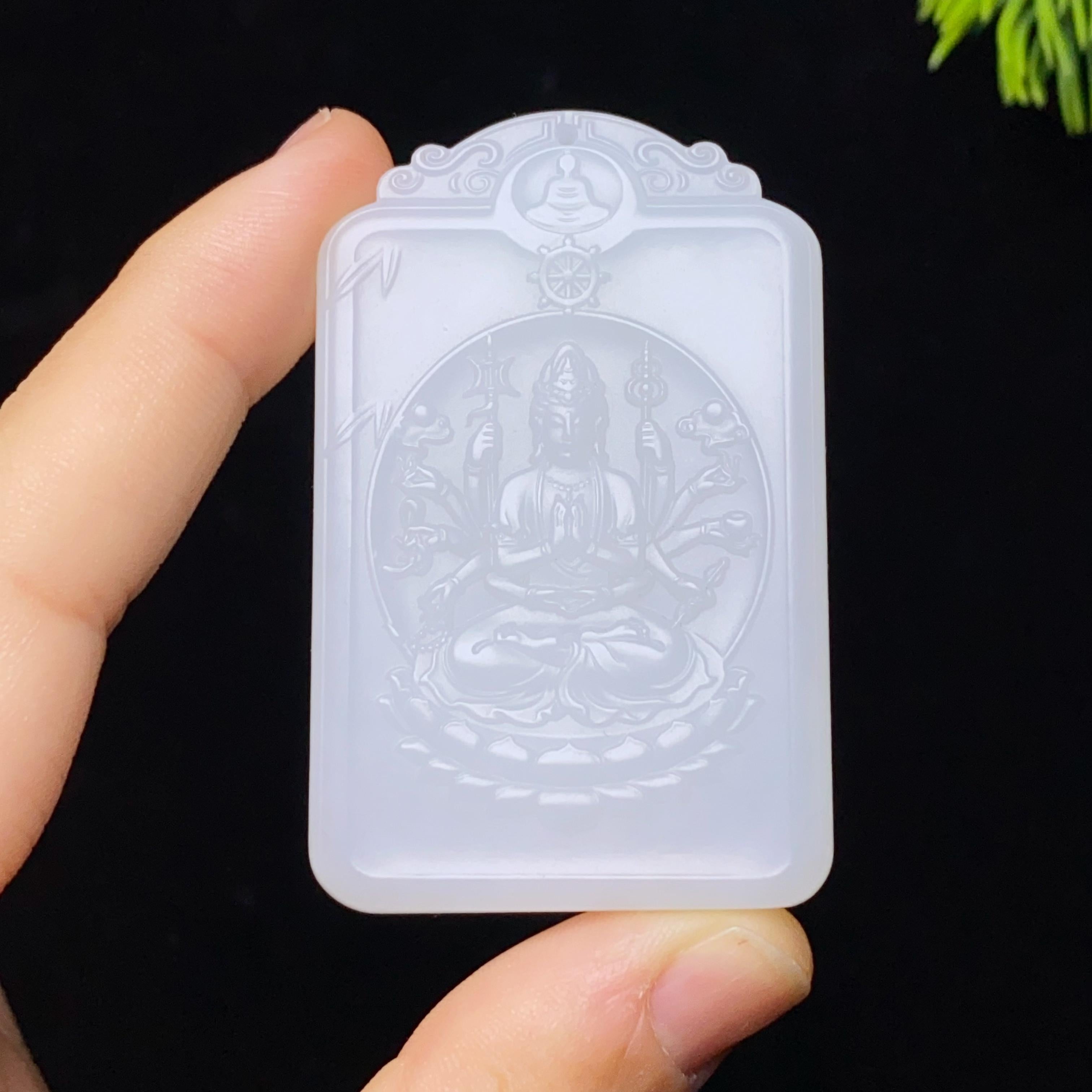 和田玉白玉千手观音（45.5g）