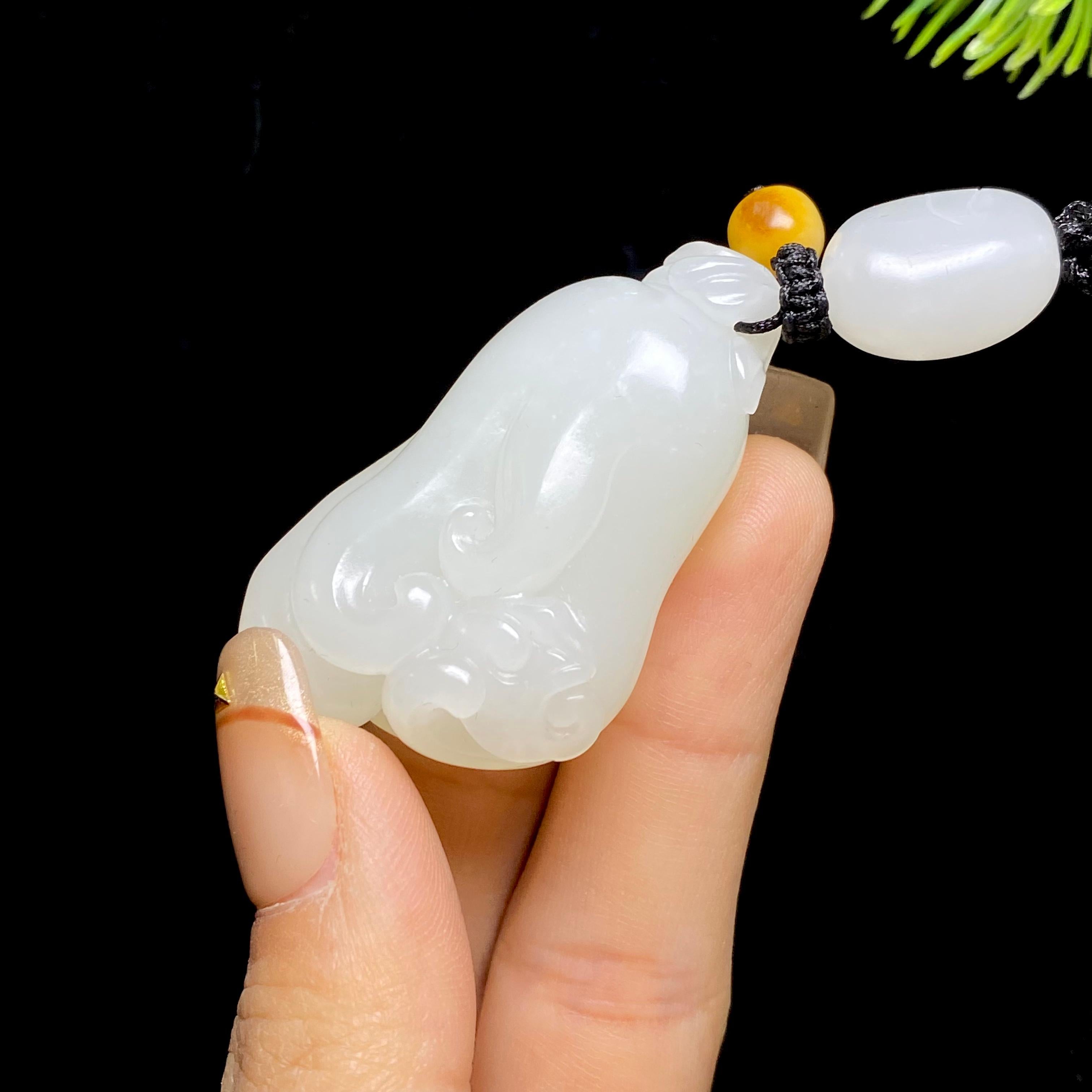 和田玉籽料白菜挂件（39.9g）