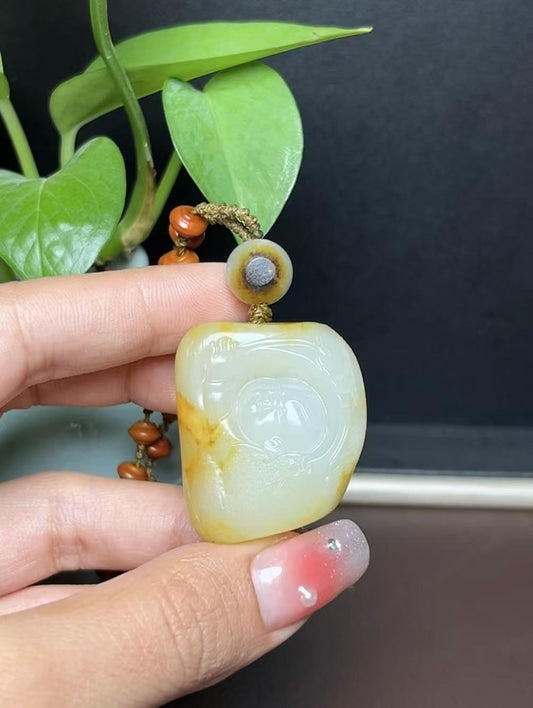 新疆和田玉籽料宝宝佛（58.6g）
