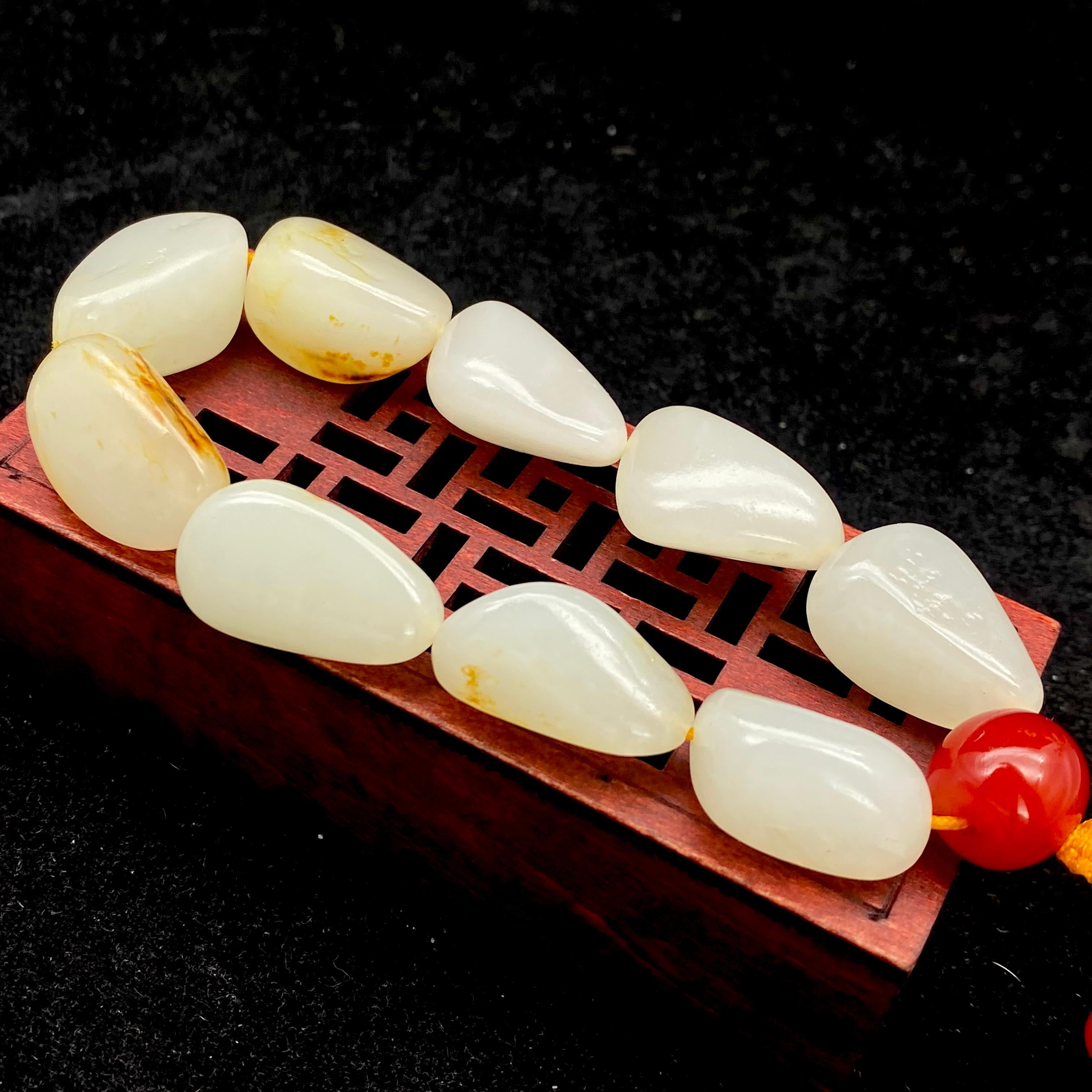 和田玉洒金皮【精品手串】（59.8g）