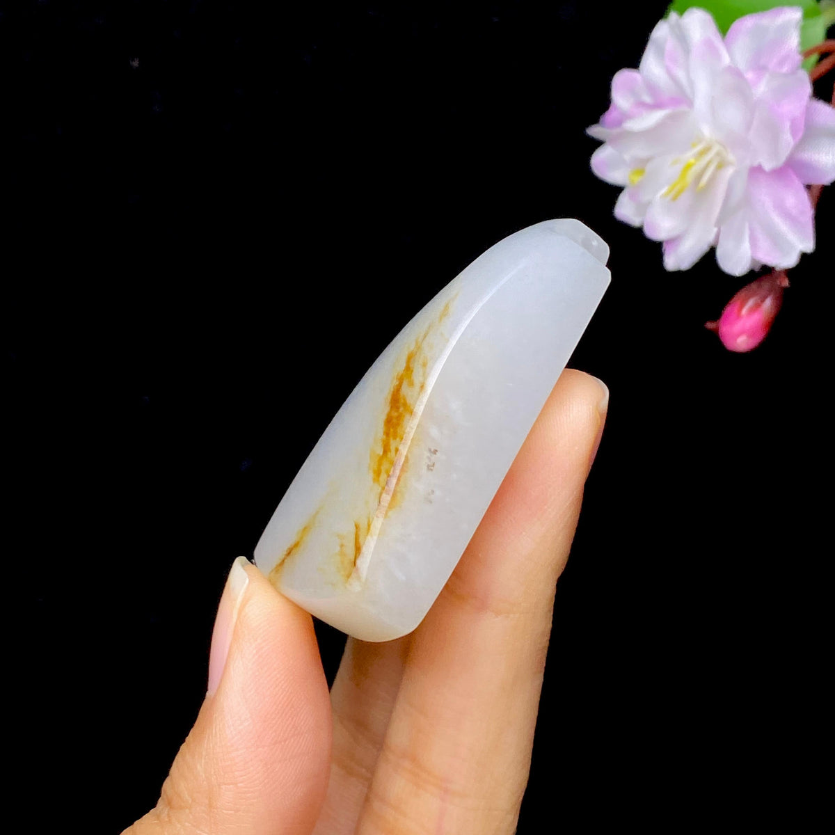秒杀和田玉籽料无事牌（40.6g）