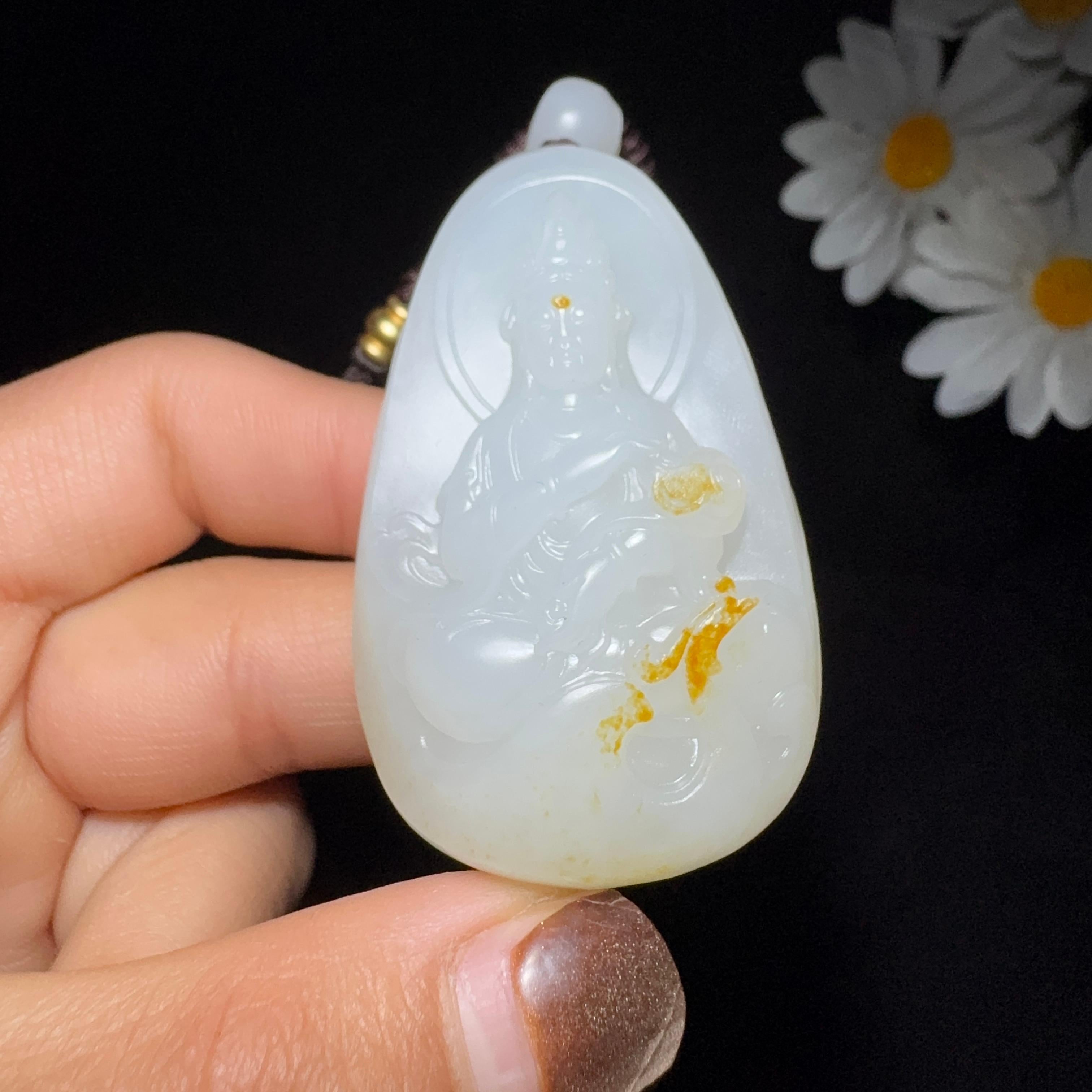 和田玉籽料羊脂白玉观音（69.7g）