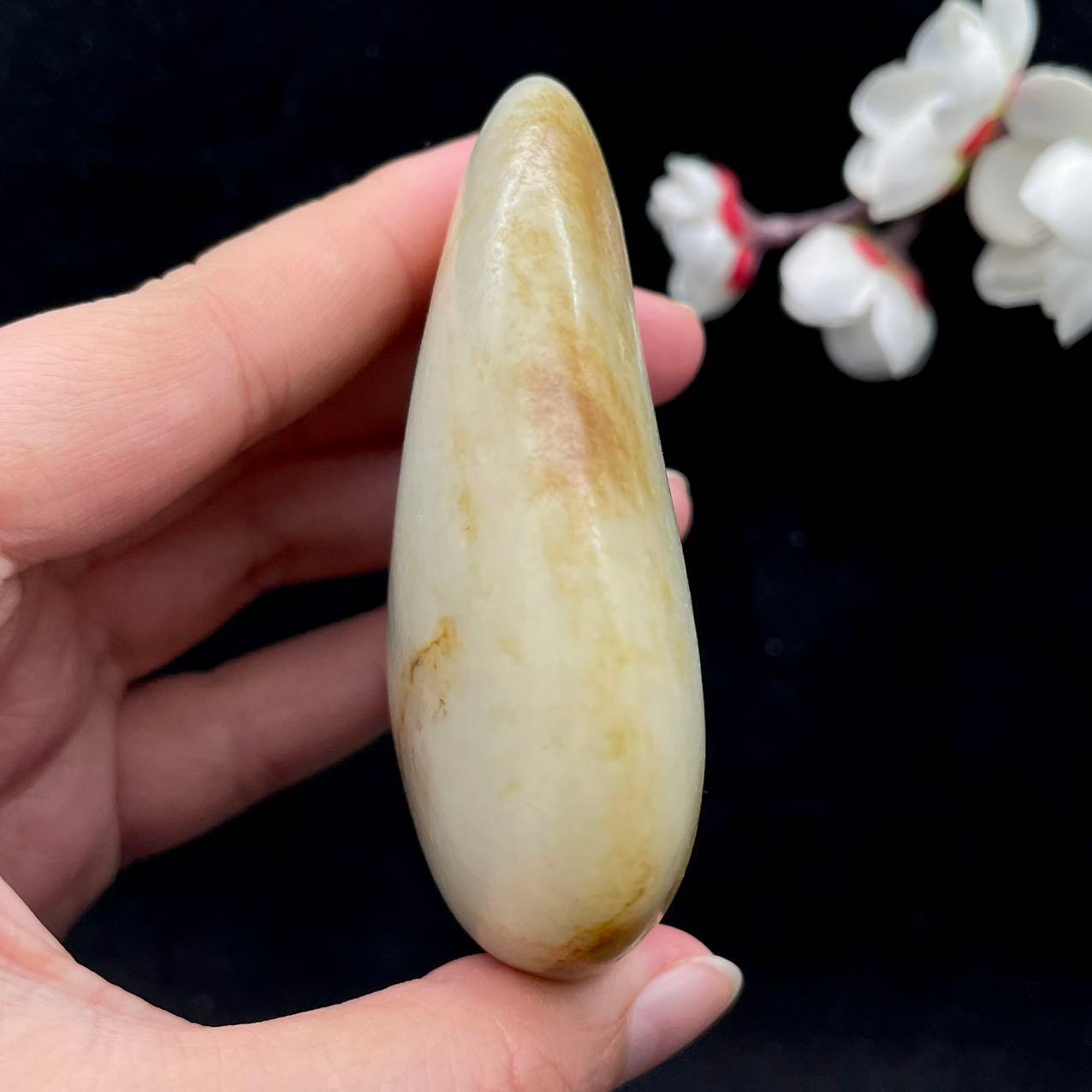和田玉秋梨皮籽料手把件（150.6g）