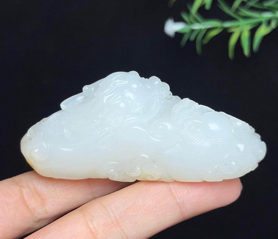 新疆和田玉籽料龙（82.0g）