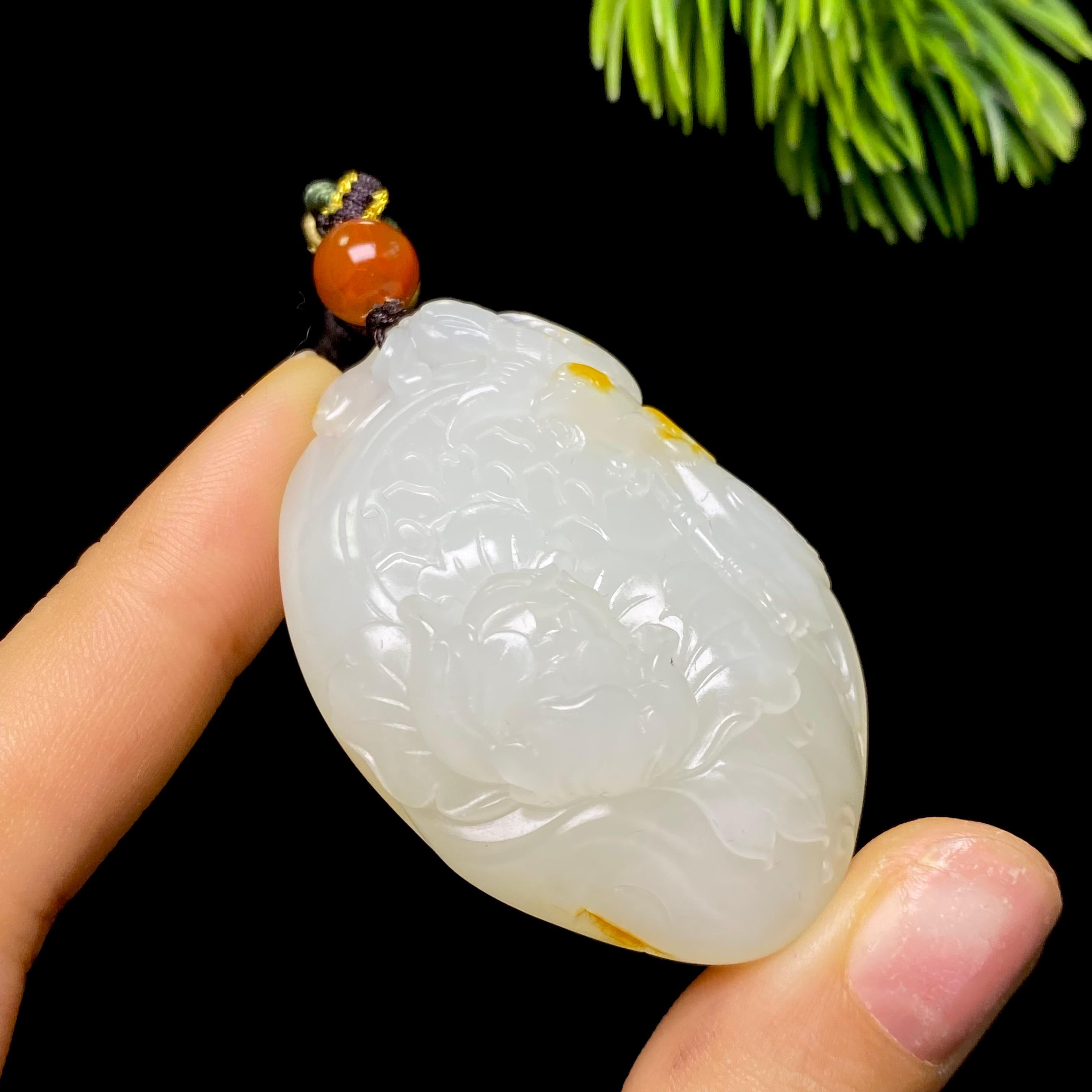 和田玉籽料花开报喜（42.5g）